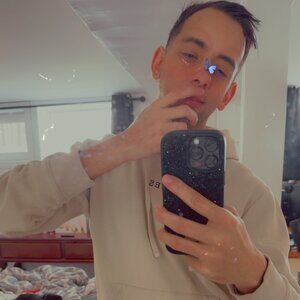 Meet your Posher, Gregory